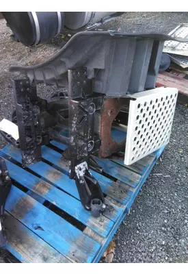KENWORTH T680 FAIRING BRACKET/MOUNT
