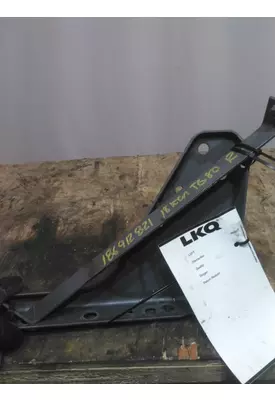 KENWORTH T680 FAIRING BRACKET/MOUNT