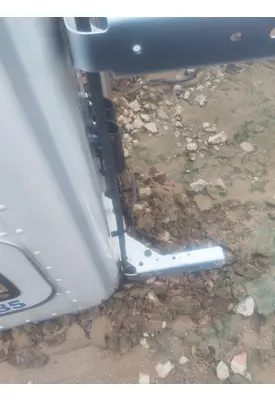 KENWORTH T680 FAIRING BRACKET/MOUNT