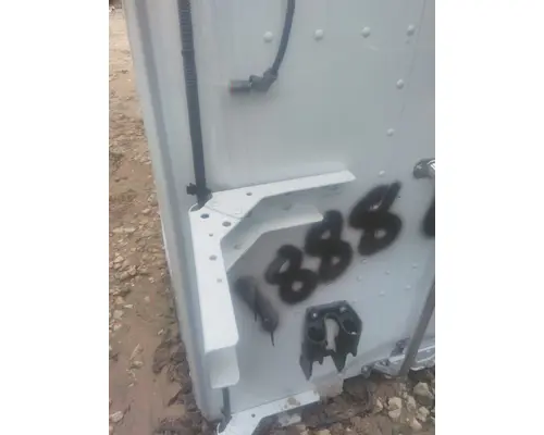 KENWORTH T680 FAIRING BRACKETMOUNT