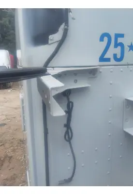 KENWORTH T680 FAIRING BRACKET/MOUNT