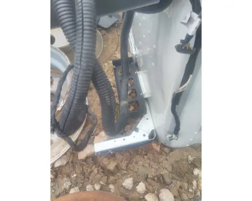KENWORTH T680 FAIRING BRACKETMOUNT