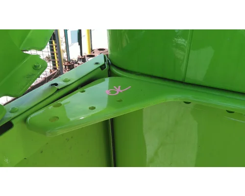 KENWORTH T680 FAIRING BRACKET/MOUNT