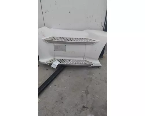 KENWORTH T680 FAIRING STEP