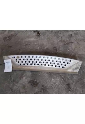 KENWORTH T680 FAIRING STEP
