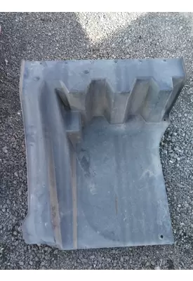 KENWORTH T680 FENDER, QUARTER/HALF REAR