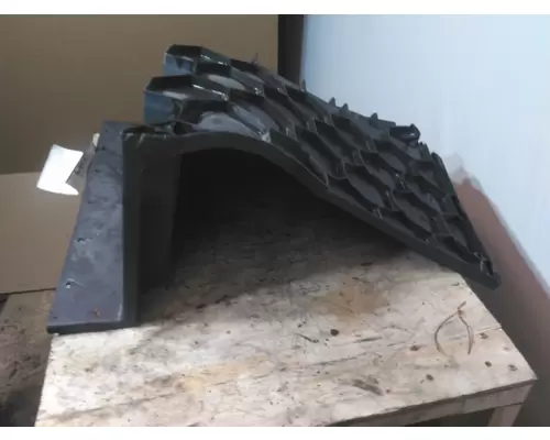 KENWORTH T680 FENDER, QUARTERHALF REAR