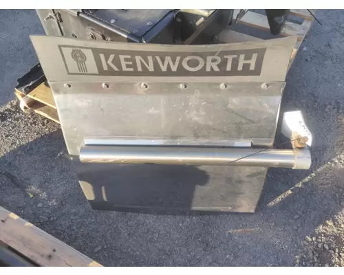 KENWORTH T680 FENDER, QUARTERHALF REAR