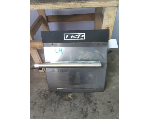 KENWORTH T680 FENDER, QUARTERHALF REAR