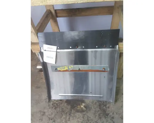 KENWORTH T680 FENDER, QUARTERHALF REAR