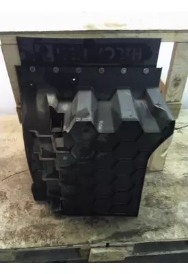 KENWORTH T680 FENDER, QUARTER/HALF REAR