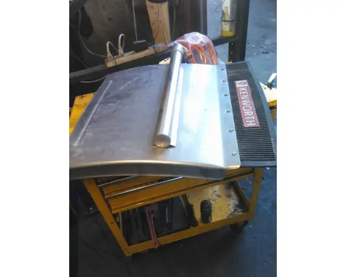 KENWORTH T680 FENDER, QUARTERHALF REAR