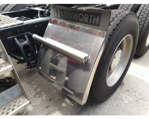 KENWORTH T680 FENDER, QUARTERHALF REAR