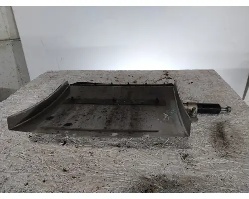 KENWORTH T680 FENDER, QUARTERHALF REAR