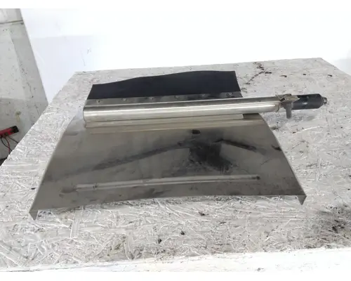 KENWORTH T680 FENDER, QUARTERHALF REAR