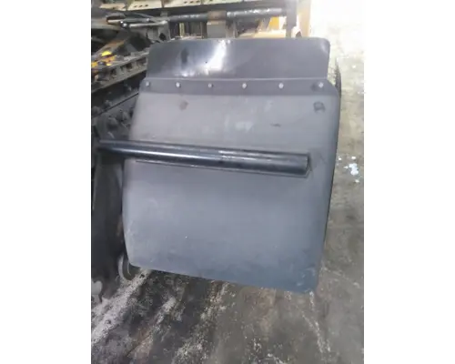 KENWORTH T680 FENDER, QUARTERHALF REAR