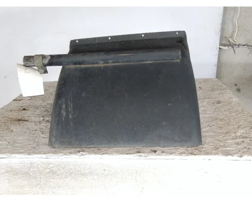 KENWORTH T680 FENDER, QUARTER/HALF REAR
