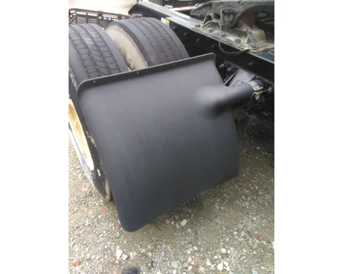 KENWORTH T680 FENDER, QUARTERHALF REAR
