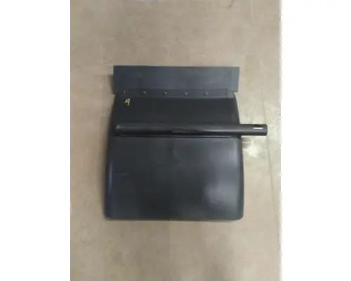 KENWORTH T680 FENDER, QUARTERHALF REAR