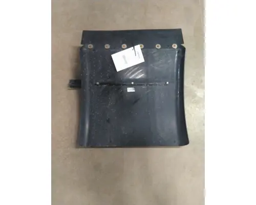 KENWORTH T680 FENDER, QUARTERHALF REAR