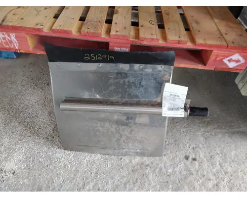 KENWORTH T680 FENDER, QUARTERHALF REAR