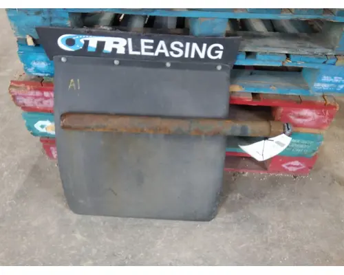 KENWORTH T680 FENDER, QUARTERHALF REAR