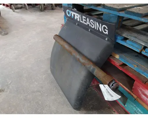 KENWORTH T680 FENDER, QUARTERHALF REAR