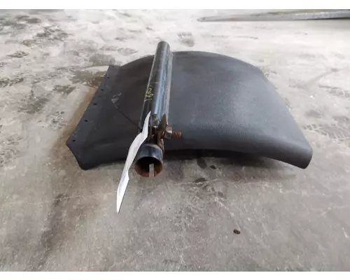KENWORTH T680 FENDER, QUARTERHALF REAR