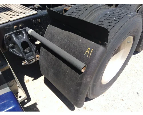 KENWORTH T680 FENDER, QUARTERHALF REAR