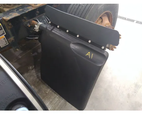 KENWORTH T680 FENDER, QUARTER/HALF REAR