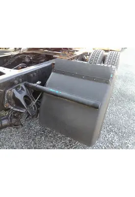 KENWORTH T680 FENDER, QUARTER/HALF REAR