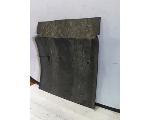 KENWORTH T680 FENDER, QUARTERHALF REAR