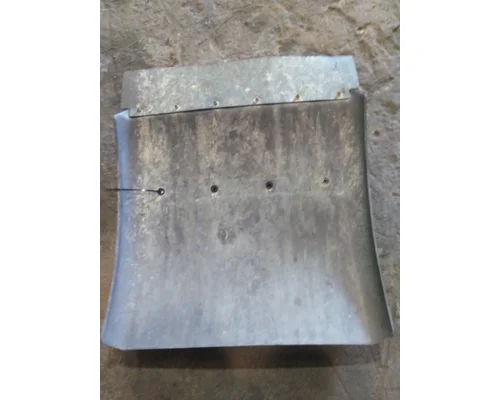KENWORTH T680 FENDER, QUARTERHALF REAR