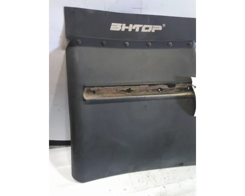 KENWORTH T680 FENDER, QUARTERHALF REAR