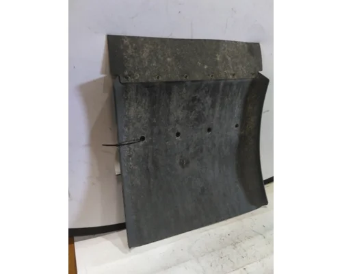 KENWORTH T680 FENDER, QUARTERHALF REAR