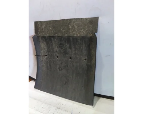 KENWORTH T680 FENDER, QUARTERHALF REAR