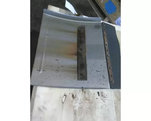 KENWORTH T680 FENDER, QUARTERHALF REAR