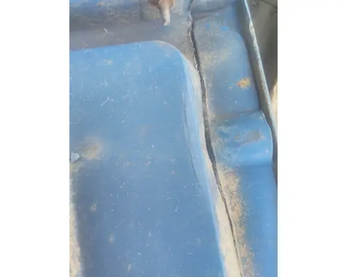 KENWORTH T680 FENDER ASSEMBLY, FRONT