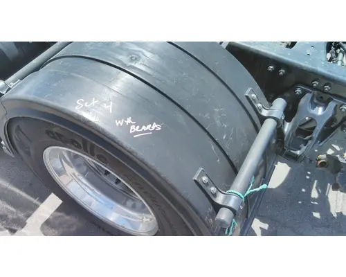 KENWORTH T680 FENDER ASSEMBLY, REAR