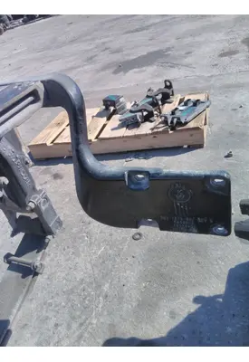 KENWORTH T680 FENDER BRACKET/MOUNT