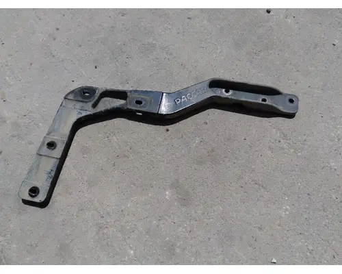 KENWORTH T680 FENDER BRACKETMOUNT
