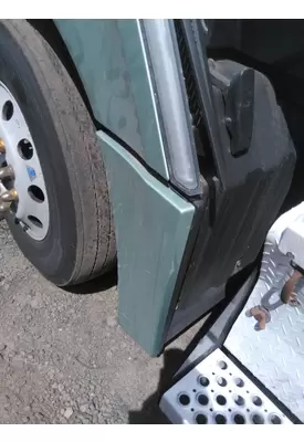 KENWORTH T680 FENDER EXTENSION