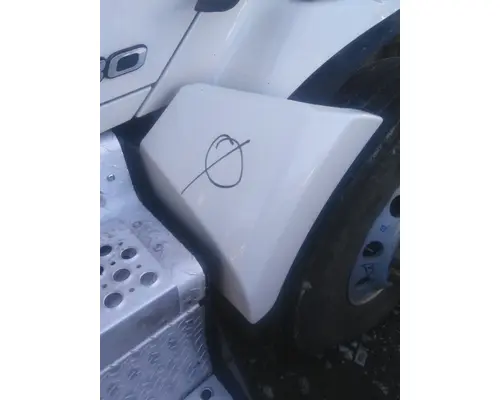 KENWORTH T680 FENDER EXTENSION