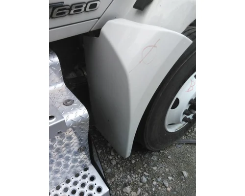 KENWORTH T680 FENDER EXTENSION