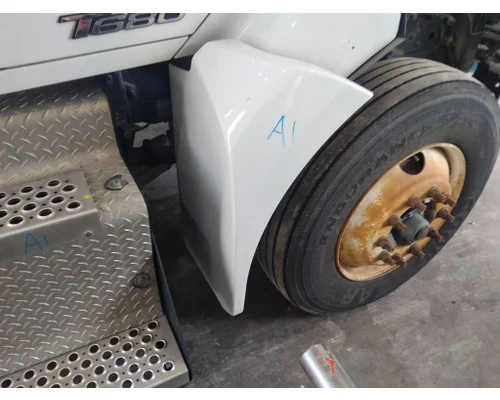 KENWORTH T680 FENDER EXTENSION