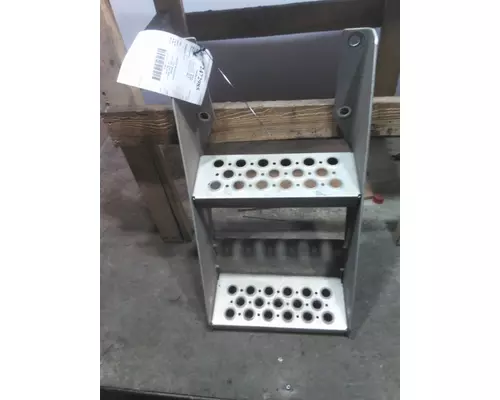KENWORTH T680 FRAME STEP