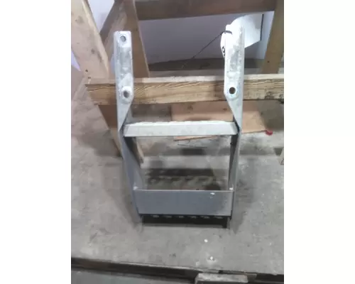 KENWORTH T680 FRAME STEP