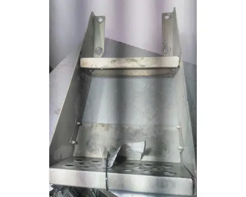 KENWORTH T680 FRAME STEP