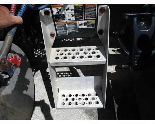 KENWORTH T680 FRAME STEP