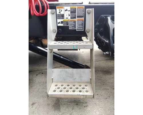 KENWORTH T680 FRAME STEP